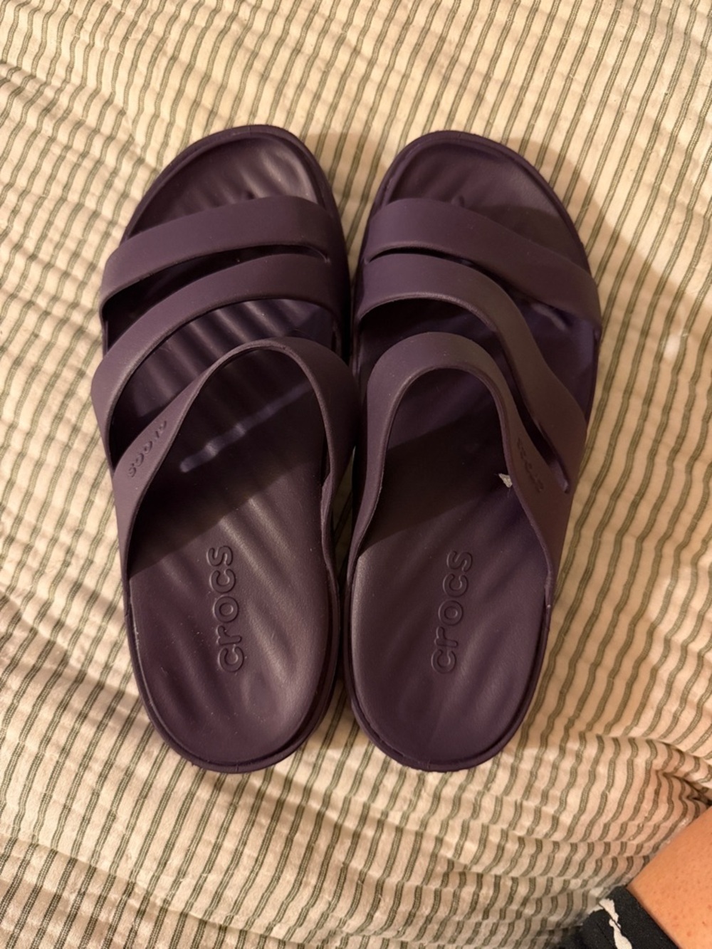 CROCS Getaway Strappy Sandal Dark Iris NWOT Women’s Size 7